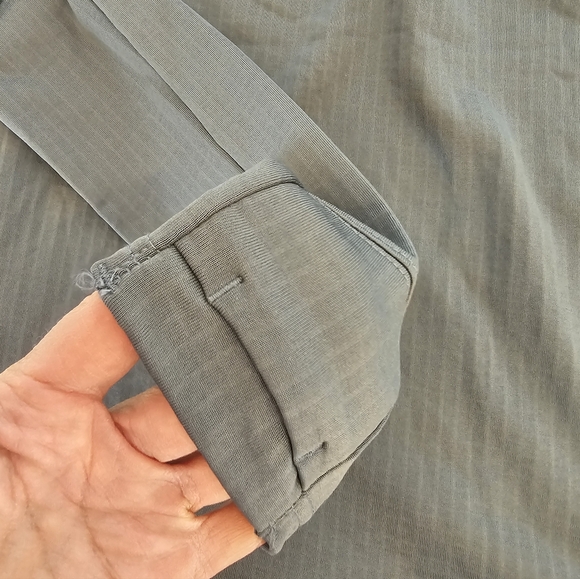 NWT* Carhartt Women's Force FastDry Relaxed Fit Half-Zip Hooded Work Shirt - Picture 9 of 10